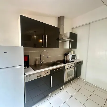 Διαμέρισμα Cosy 45 M2 En Coeur De Ville, Proche Gare Ναρμπόν