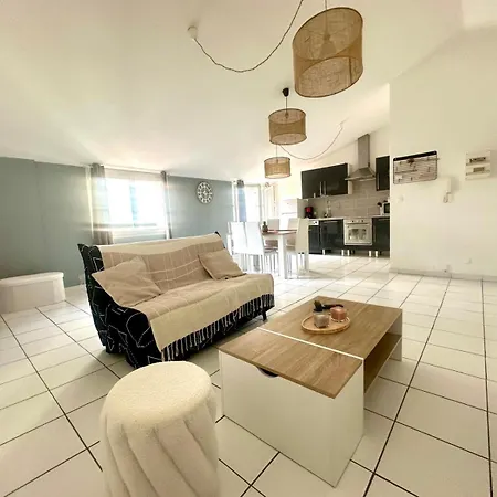 Cosy 45 M2 En Coeur De Ville, Proche Gare *