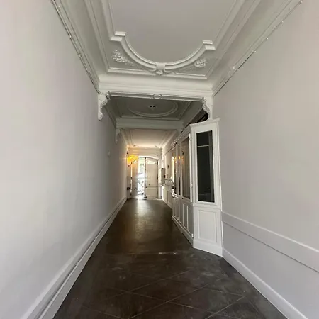 Cosy 45 M2 En Coeur De Ville, Proche Gare Ναρμπόν
